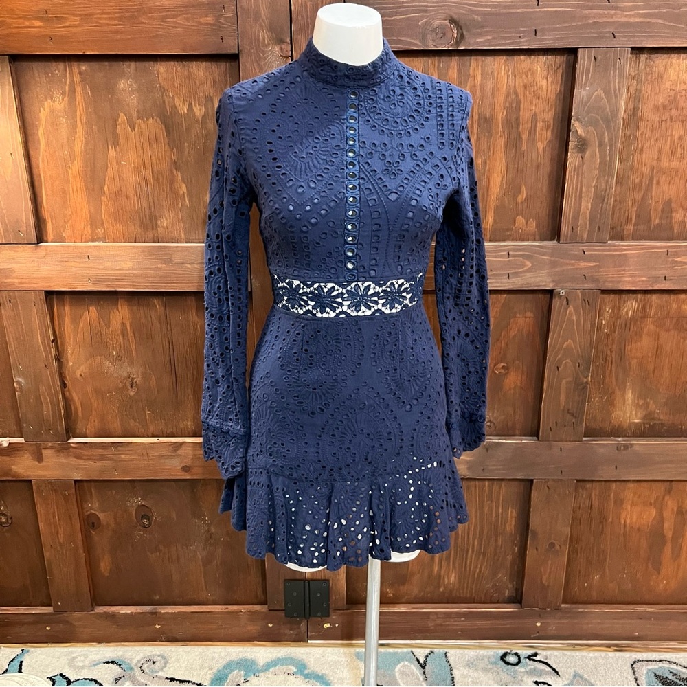 Chic Navy Lace Long Sleeve Dress